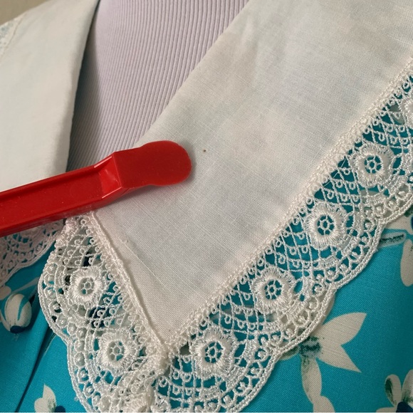 Vintage 80s KARIN STEVENS Blue Daisy Blouson Dress Bib Collar Cottagecore Size 8 - Picture 9 of 9